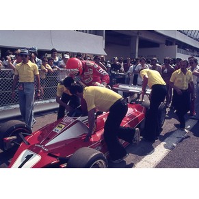 Photo 1976 Ferrari 312 T2 F1 n°1 Niki Lauda / Paul Ricard (France)
